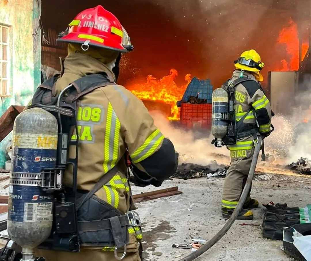 Alcanzó incendio en Morelia a 4 empresas; fuego ya está controlado: PC