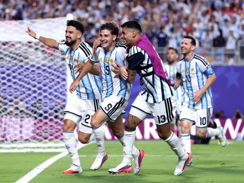 Argentina logra sufrido pase a semifinales del Mundial 2026