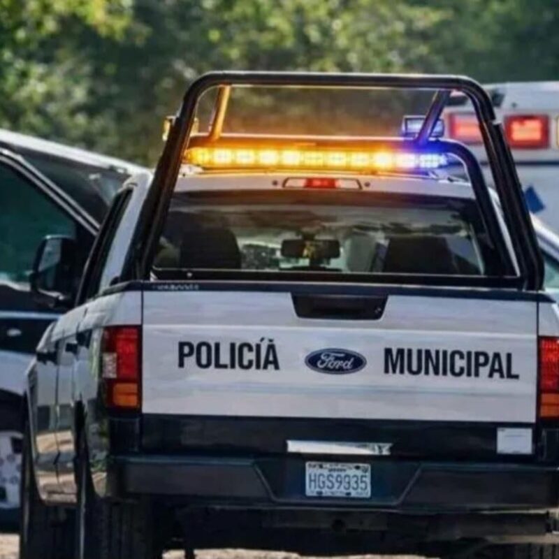 Atacan a policías en Apatzingán; un elemento municipal resulta herido