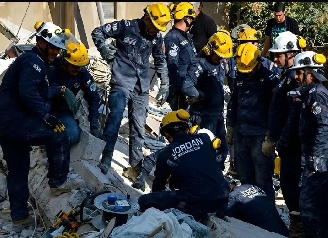 Aumentan a 3 mil 811 los muertos y reportan más de 17 mil personas sin hogar-1