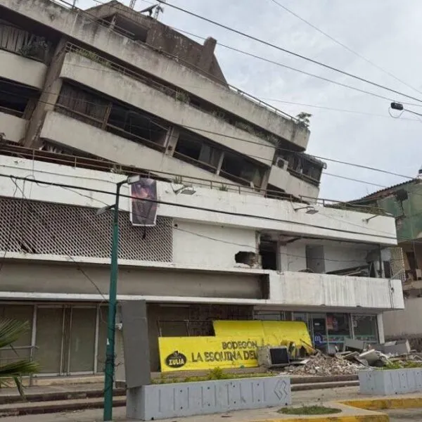 Aumentan a 3,811 los muertos por terremotos en Venezuela