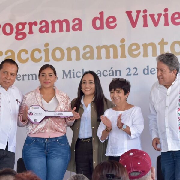 Avanza entrega de vivienda; 160 familias de Morelia, Yurécuaro y Vista Hermosa estrenan hogar