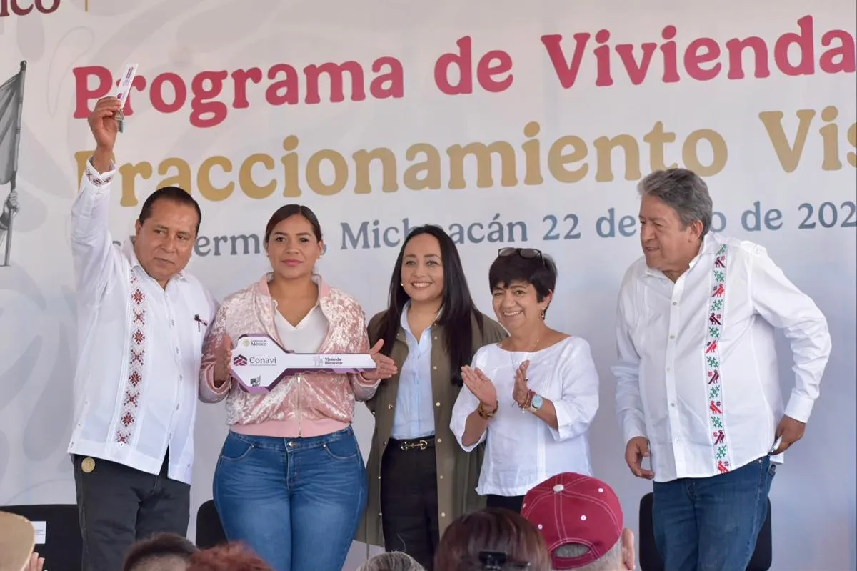 Avanza entrega de vivienda; 160 familias de Morelia, Yurécuaro y Vista Hermosa estrenan hogar