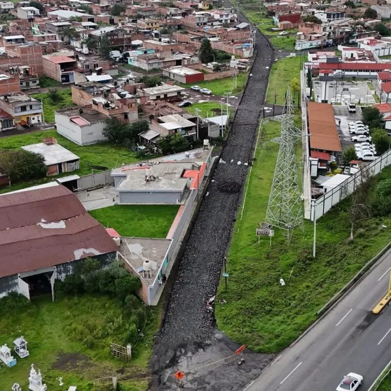Avanza la transformación de la avenida Lázaro Cárdenas; Gobierno de Mónica Valdez mejora la movilidad en Zacapu
