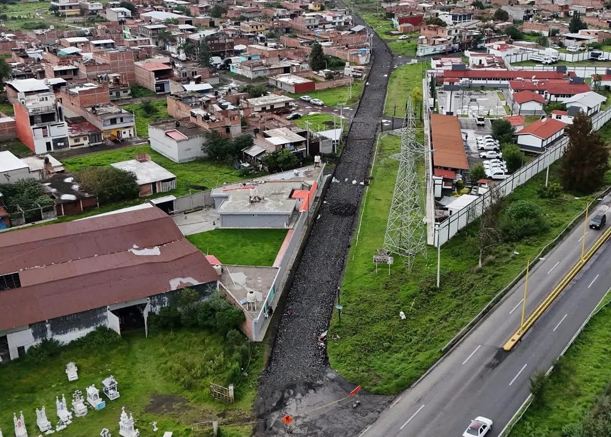 Avanza la transformación de la avenida Lázaro Cárdenas; Gobierno de Mónica Valdez mejora la movilidad en Zacapu