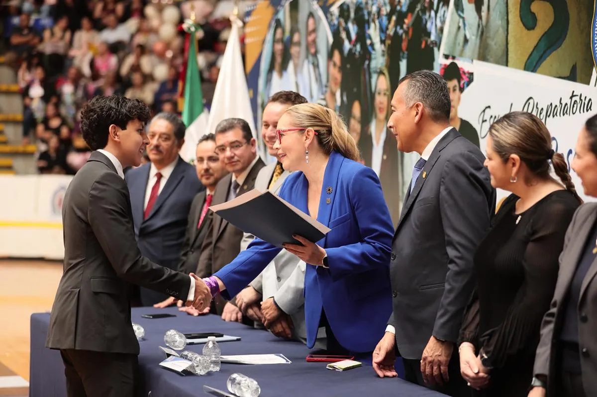 Bachillerato de la UNSNH se fortalece en beneficio de las y los estudiantes