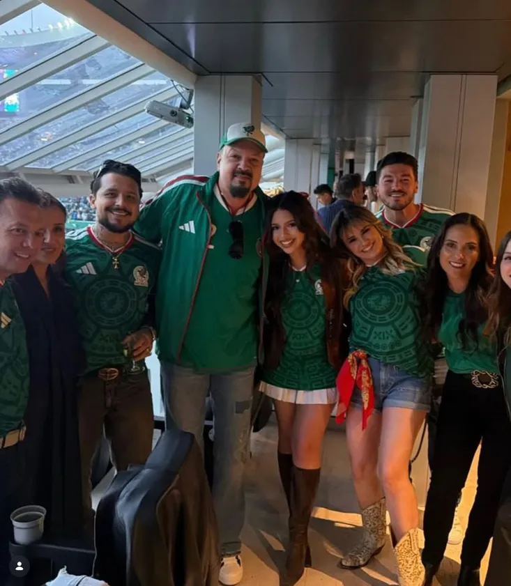Belinda celebra el triunfo de México en partido donde también estuvieron Nodal y Ángela Aguilar