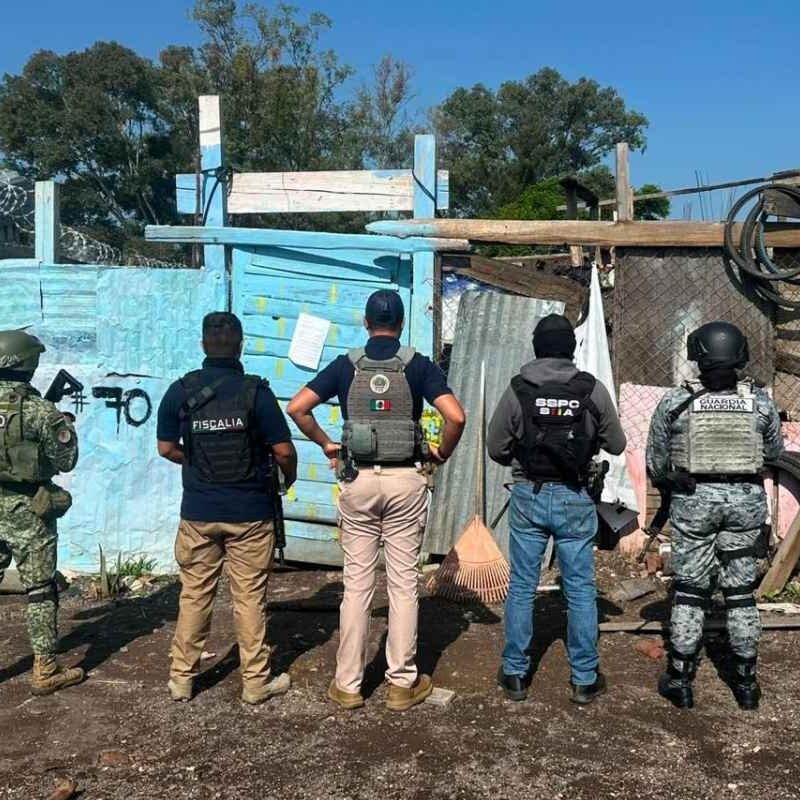 Caen cinco presuntos distribuidores de droga tras cateos en El Polvorín, Morelia