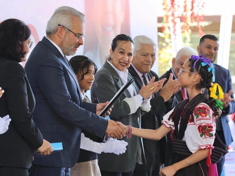 Certeza al magisterio y becas a 848 mil alumnos logran cuarto año completo de clases: Bedolla