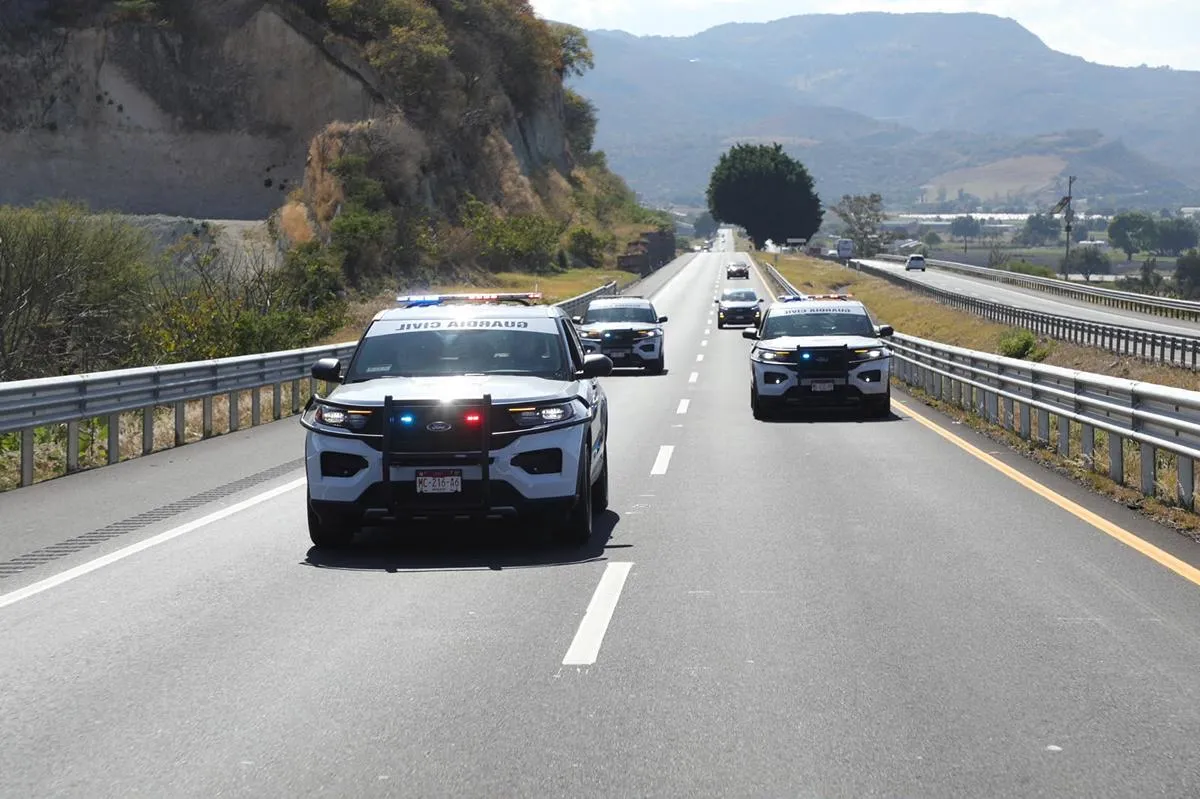 Con unidades Police Interceptor, Guardianes del Camino protegen a viajeros este verano