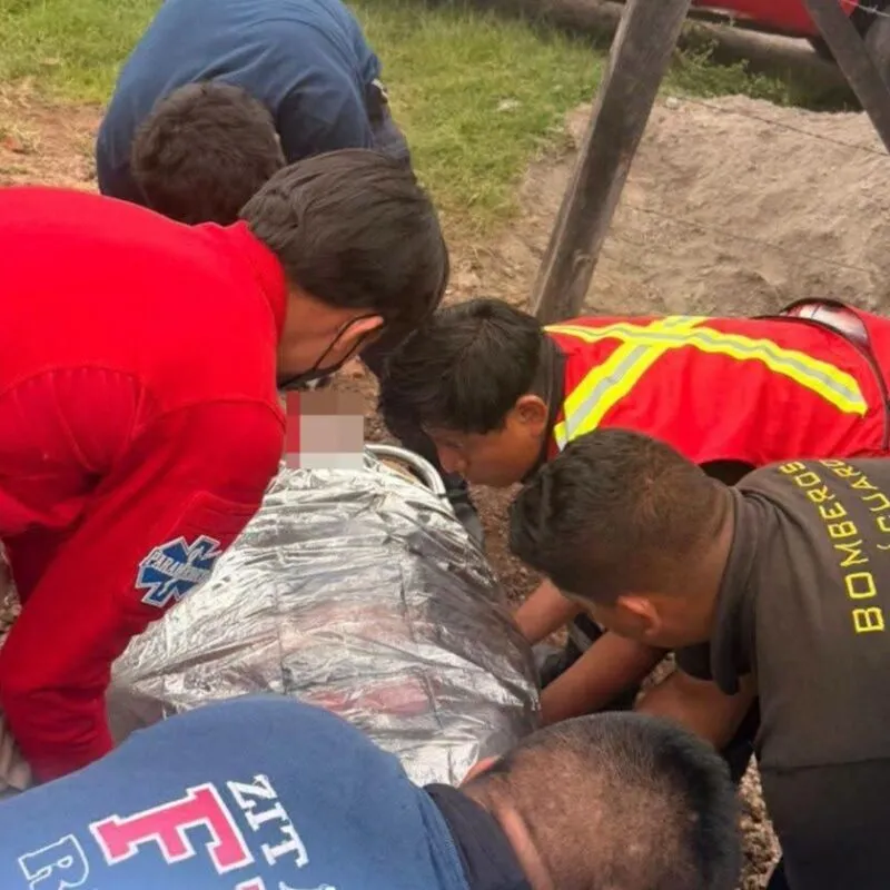 Descarga eléctrica daña severamente a trabajador de la construcción en Zitácuaro