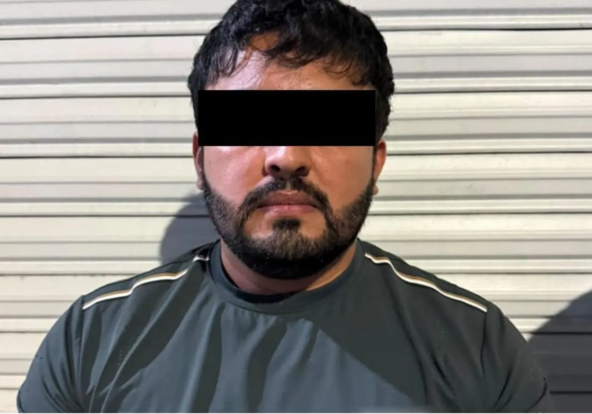 Detenido un médico cirujano en Apatzingán, presuntamente en posesión de un arma, cargadores y droga