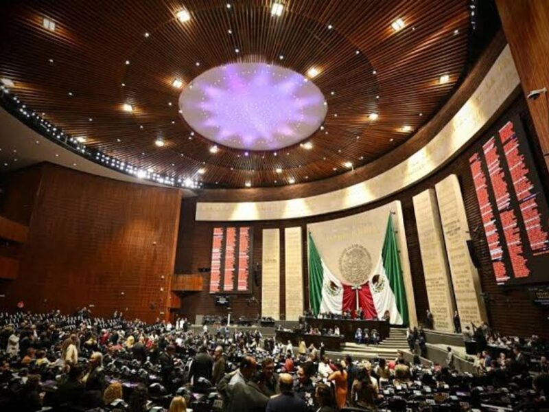 Legisladores donan salario para ayudar a Venezuela