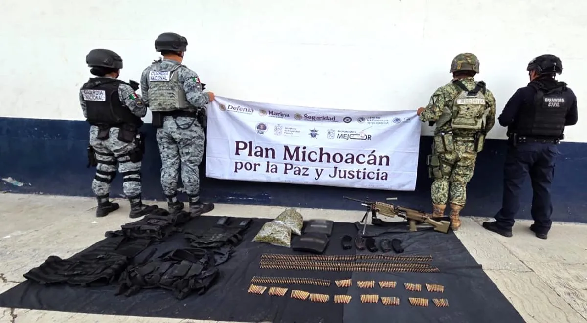Ejército Mexicano detienen a 11 personas y aseguran arsenal en La Piedad