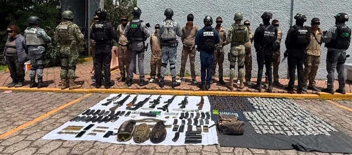 Ejército Mexicano detienen a 11 personas y aseguran arsenal tras operativo en La Piedad