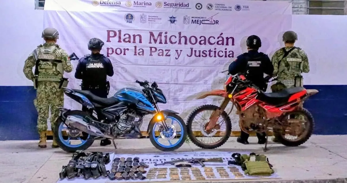 Equipo táctico, armas, cartuchos útiles y motocicletas fueron aseguradas durante operativo en Apatzingán