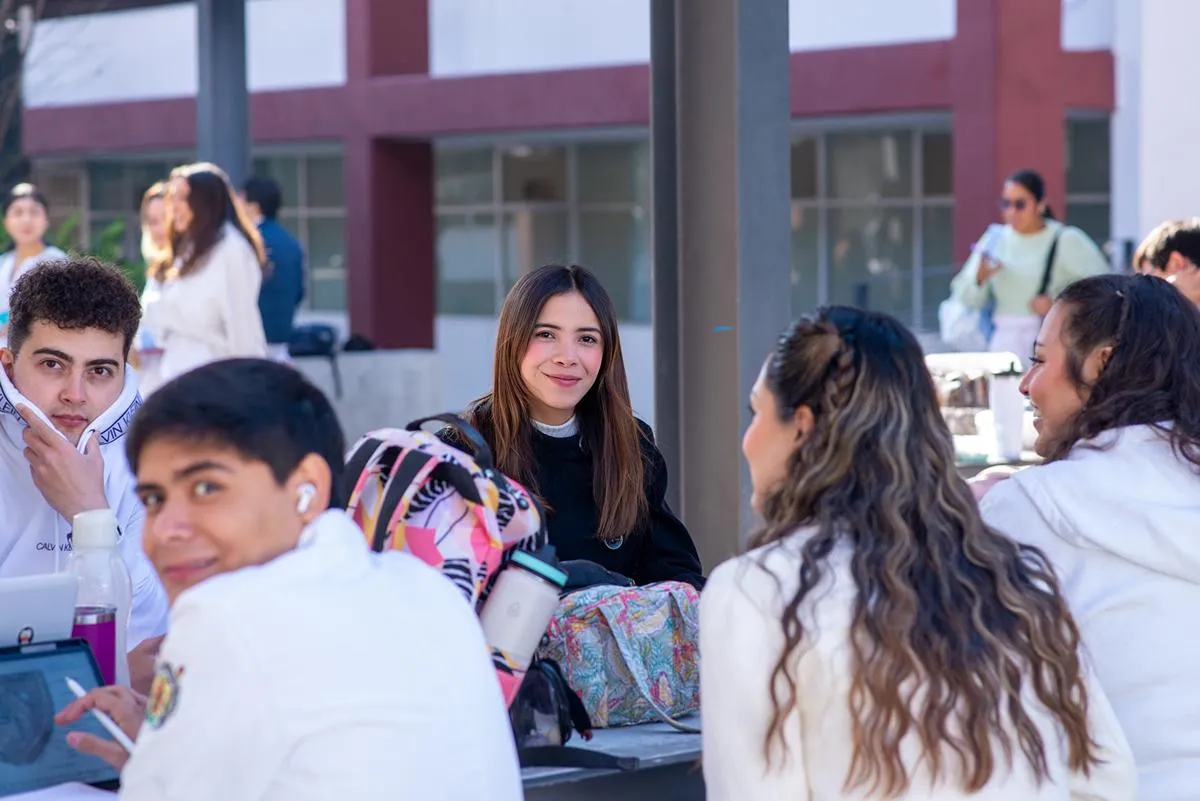 ¿Estudiaste en la UMSNH? Últimos días para participar en la campaña de seguimiento a egresados
