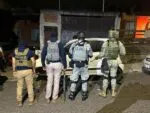 FGE ejecuta dos cateos en Tarímbaro; asegura 722 dosis de droga y detiene a tres personas