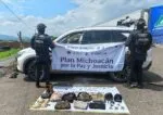 Guardia Civil asegura equipo táctico y una camioneta con reporte de robo en Zamora