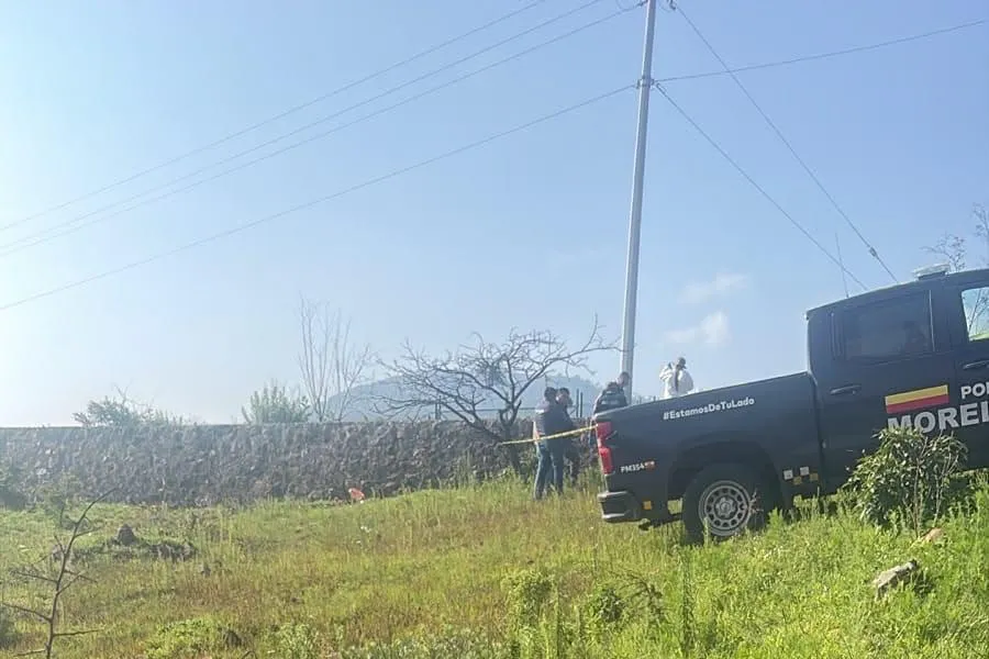 Hallan cadáver de hombre con signos de violencia al sur de Morelia