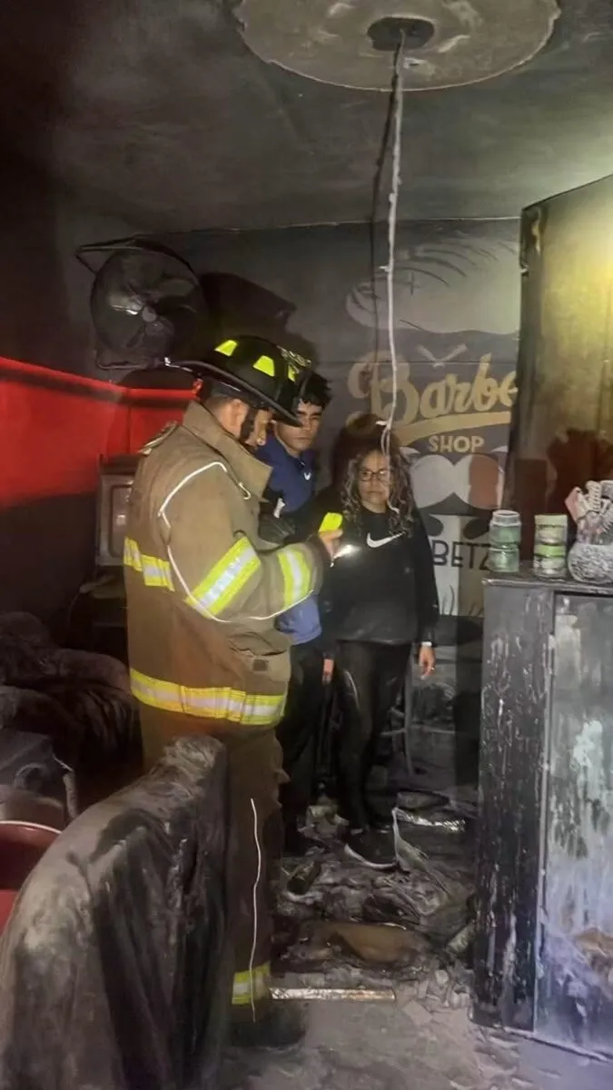Incendio barbería Morelia daños materiales 2