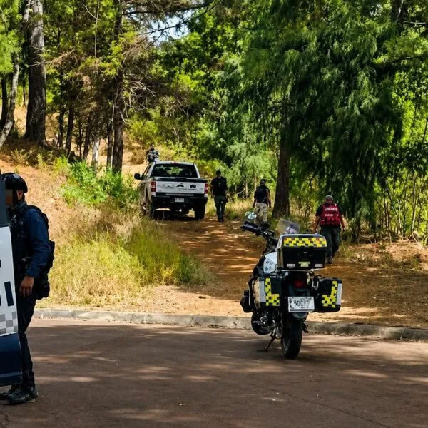 Investigan el hallazgo del cuerpo sin vida de un hombre cerca del Cerro de la Cruz en Uruapan