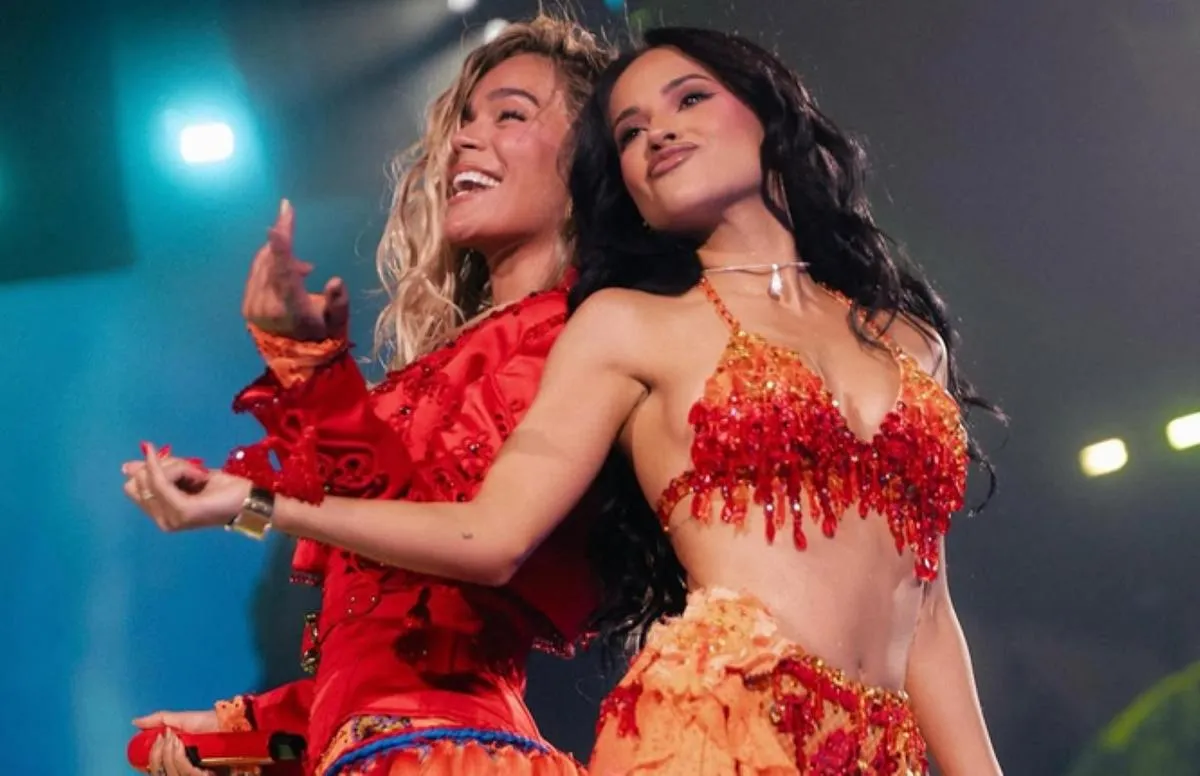 Karol G y Becky G sorprenden al anunciar nueva colaboración durante el Tropitour