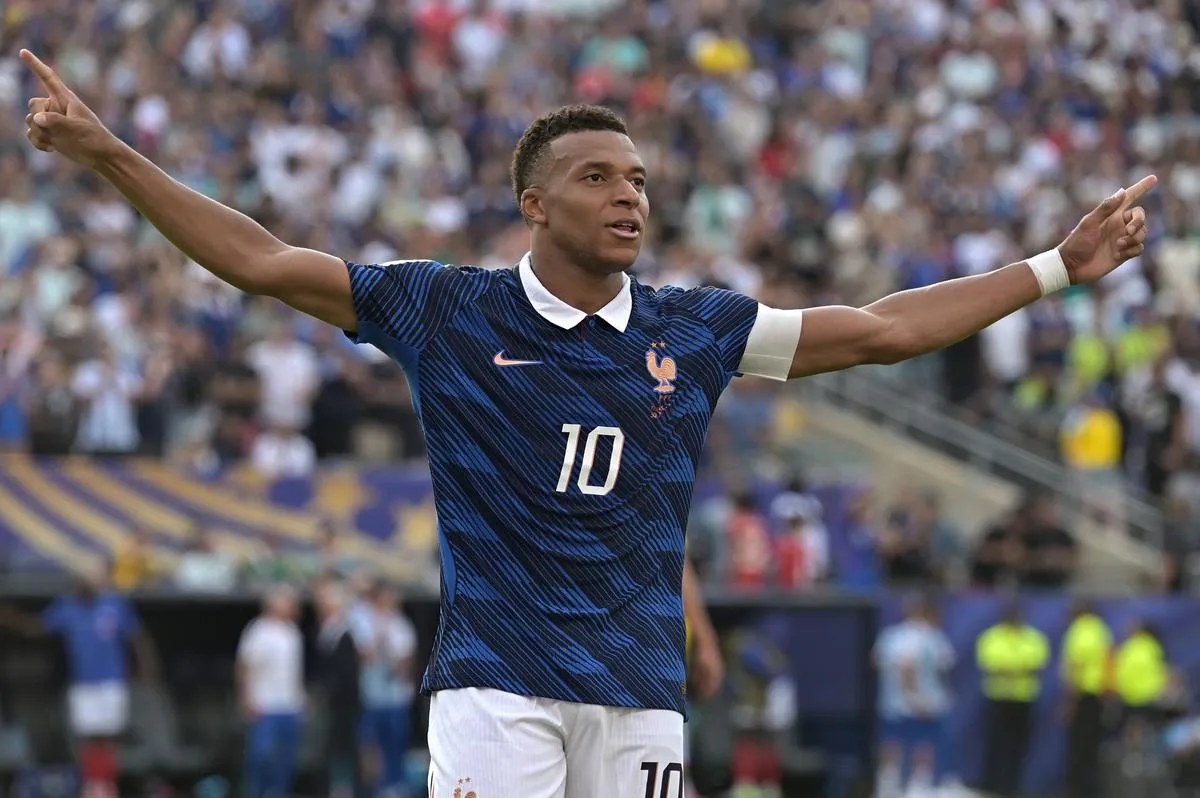 Kylian Mbappé conquista la Bota de Oro y se convirtió en el jugador más goleador de la historia de los mundiales