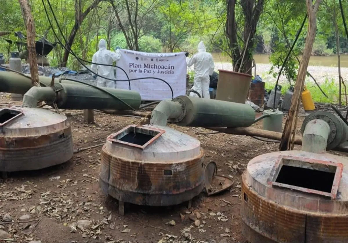 laboratorio clandestino en Carácuaro Michoacán