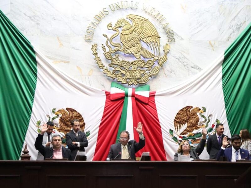 Legisladores aprueban que conductores porten licencias y tarjetas de circulación digitales