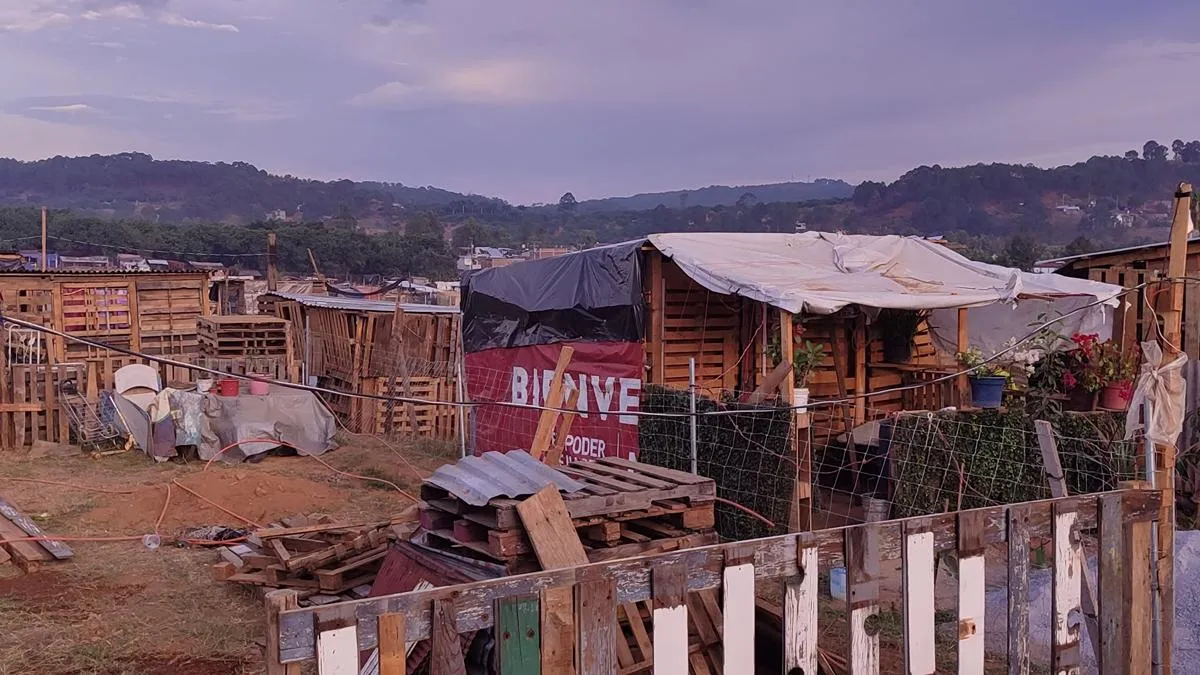 Más de 160 familias denuncian desalojo de colonia Los Pilares, en Uruapan