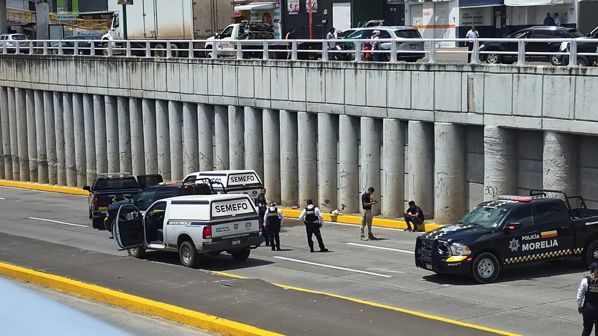 Motociclista pierde la vida tras impactarse en un puente de la salida a Charo