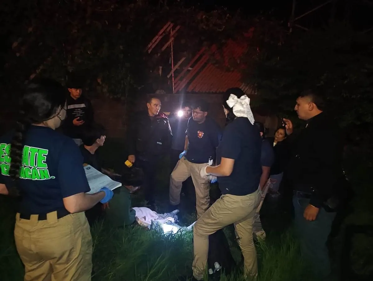 Motociclista sale proyectado de la carretera Uruapan–Paracho y sobrevive al accidente
