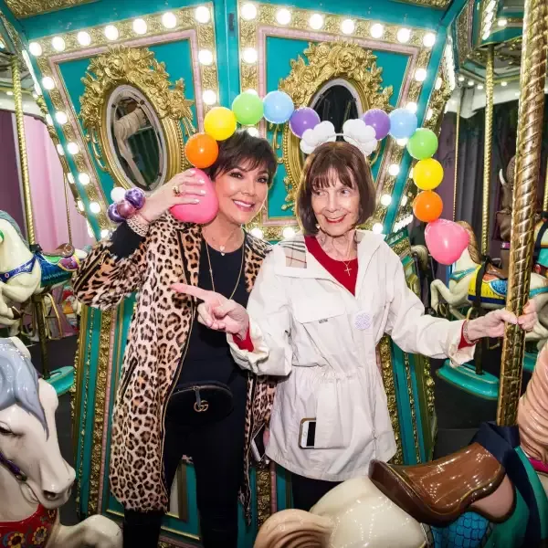 Muere Mary Jo "MJ" Campbell, madre de Kris Jenner y querida matriarca del clan Kardashian-Jenner-2