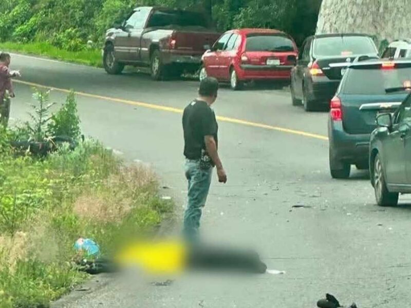 Muere peatón tras ser atropellado en la carretera libre Pátzcuaro-Uruapan