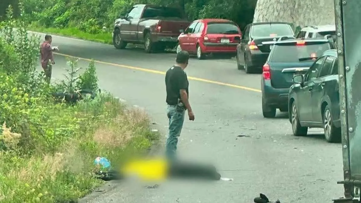 Muere peatón tras ser atropellado en la carretera libre Pátzcuaro-Uruapan