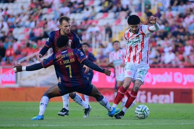 Necaxa le da la bienvenida al Atlante al vencerlos con remontada de 2-1-1