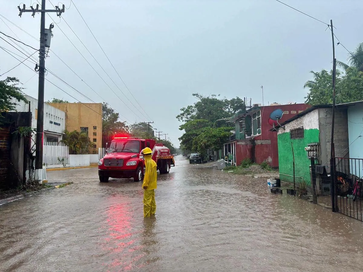 operativo Lázaro Cárdenas intensas lluvias