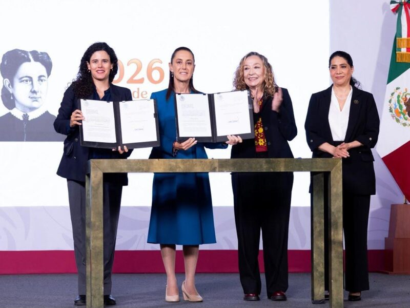 Presidenta Sheinbaum firma iniciativa para homologar delito de feminicidio en todo el país