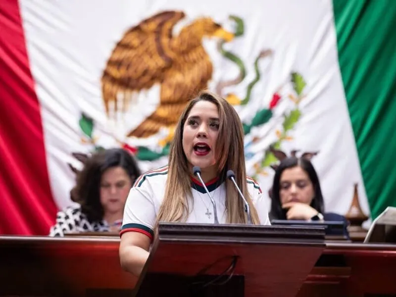 Recibir con dignidad a las y los migrantes que regresan a Michoacán es una obligación del Estado: Xóchitl Ruiz
