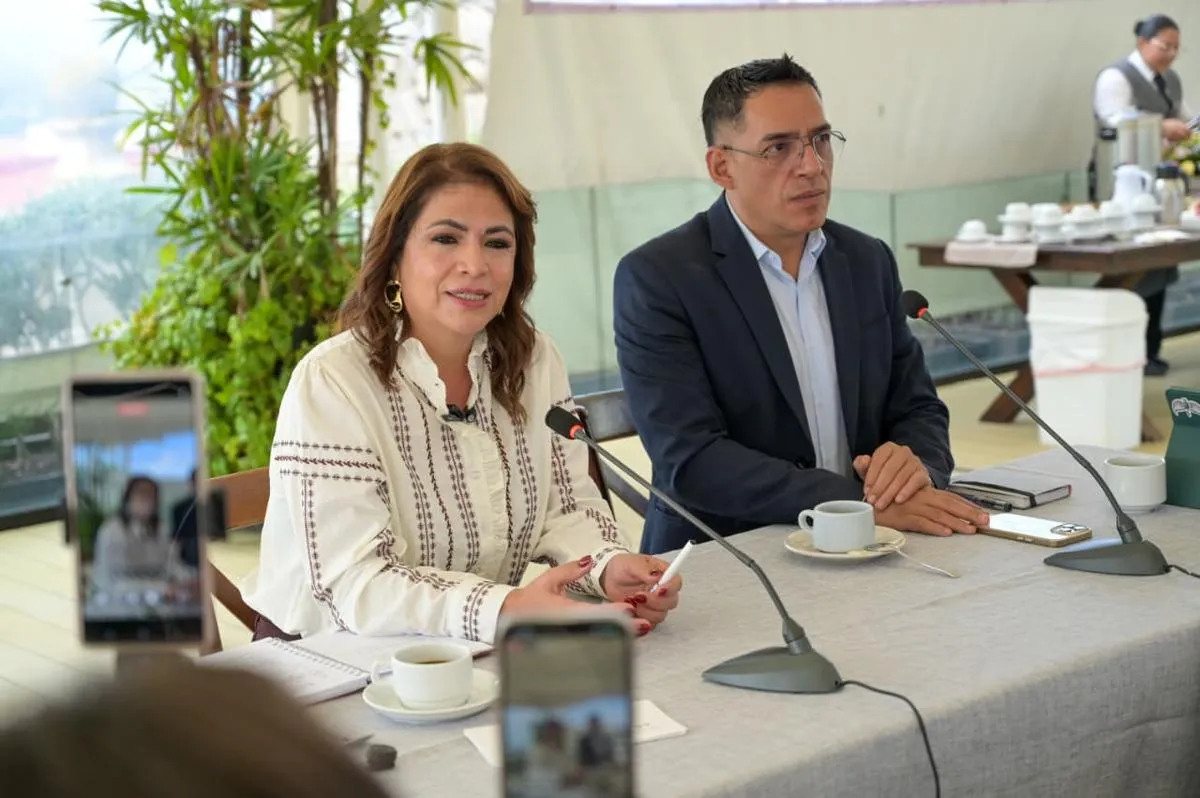 Reconoce Fabiola Alanís presencia de funcionarios en eventos de aspirantes de Morena