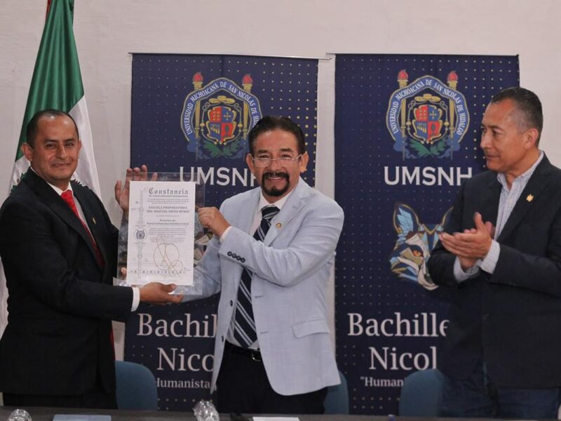 Rectora Yarabí Ávila autoevaluación Bachillerato Nicolaita
