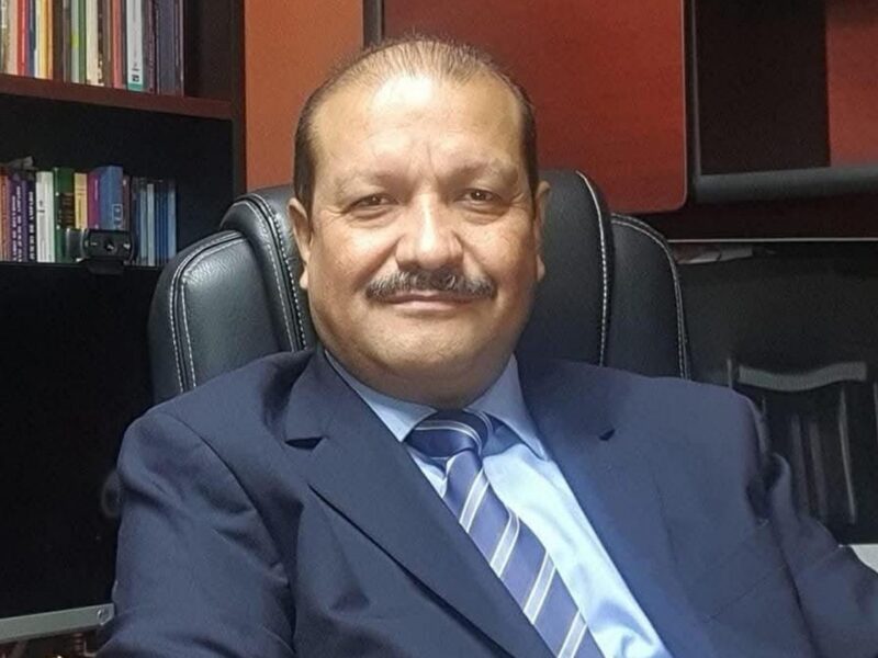 Sigue Carmelo fuera de Dirección de Derecho; enfrenta 3 procesos ante UMSNH