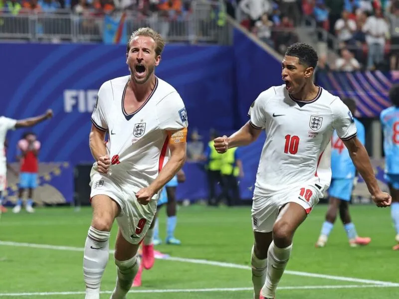 Sobrevive Inglaterra con doblete para la remontada de 2-1 sobre Congo