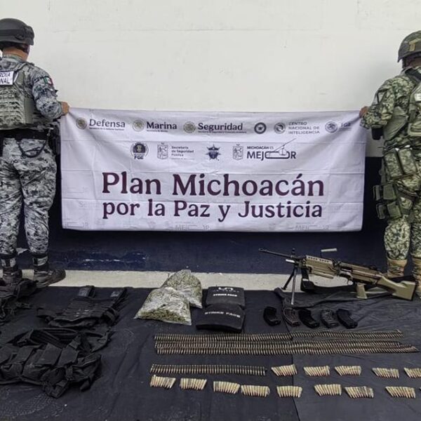 SSP, Defensa y GN aseguran arma larga y más de un kg de marihuana en Apatzingán