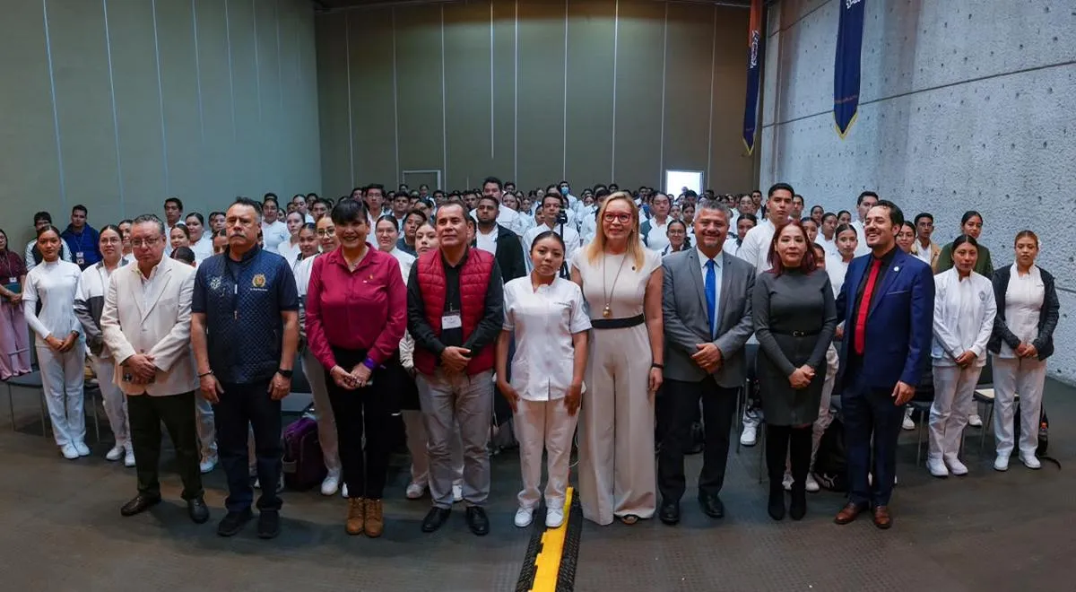 UMSNH egresadas y egresados servicio social rectora