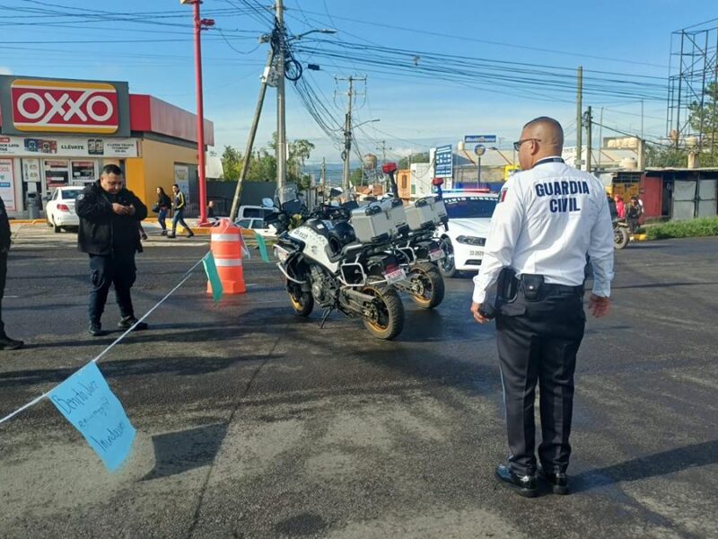 Vecinos del poniente de Morelia bloquean la Madero para exigir solución a problemáticas sociales