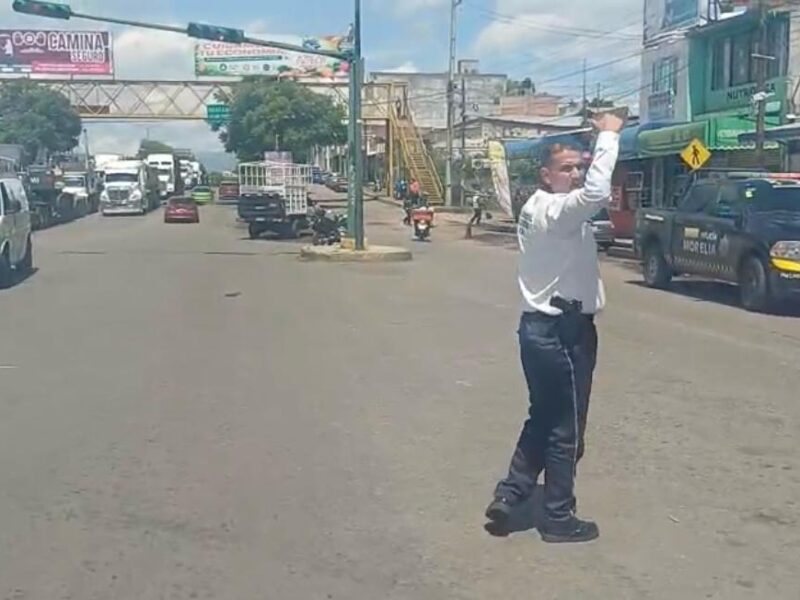 Vecinos del poniente de Morelia liberaron la Madero tras reunión con autoridades