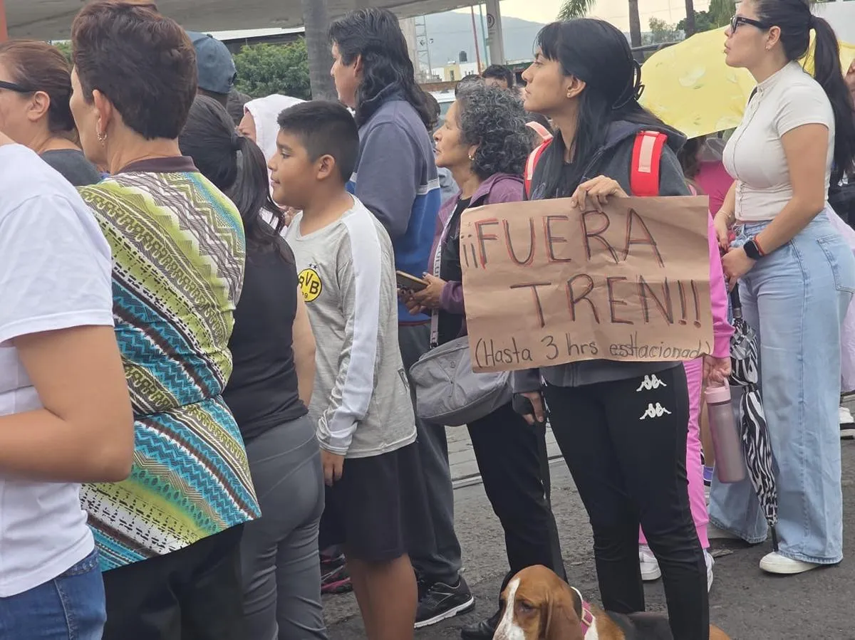 vecinos puente peatonal Jacarandas muerte menor 1