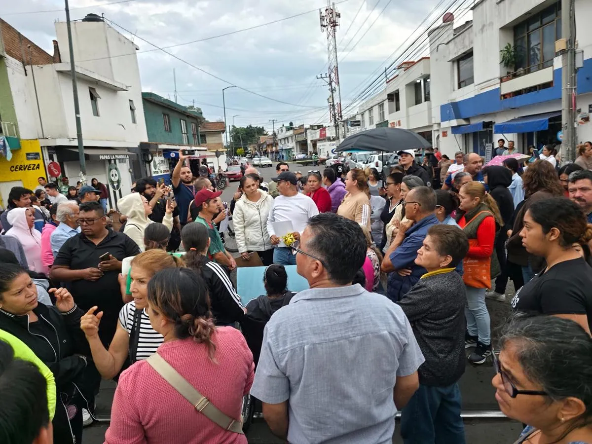 vecinos puente peatonal Jacarandas muerte menor 2